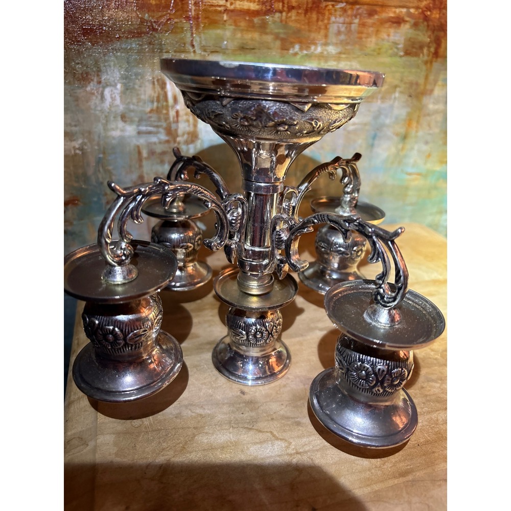 Vintage Silver Plated 5 Light Candelabra Ornate Floral Embossed 7 In Centerpiece - Picture 5 of 6